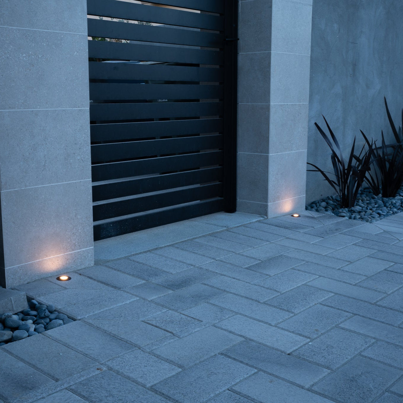 Mortirolo Black Brass In Ground Well Light