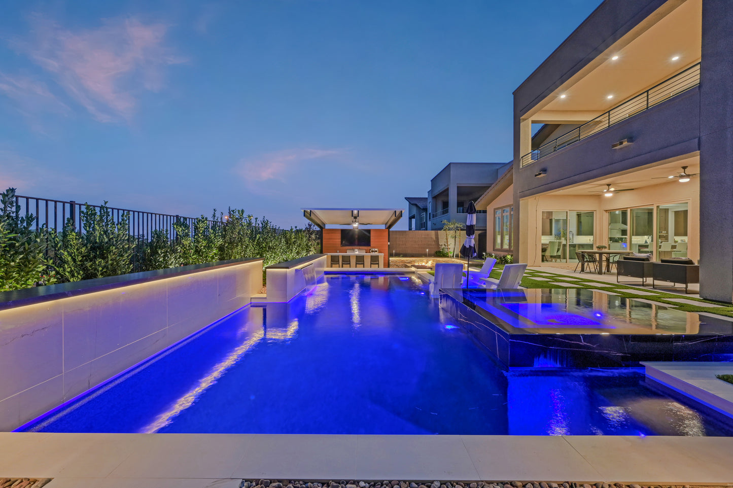 Neon Side Flex 0612 Strip Light 16'-82' 24VDC