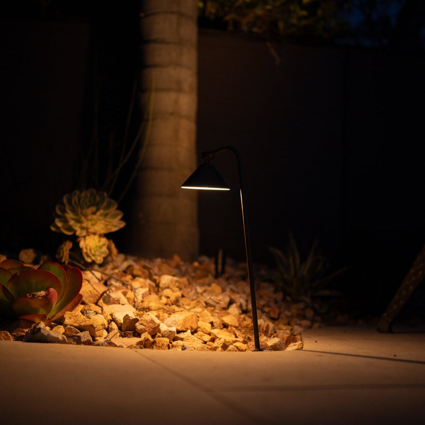 Tulay Bell Antique Brass Path Light