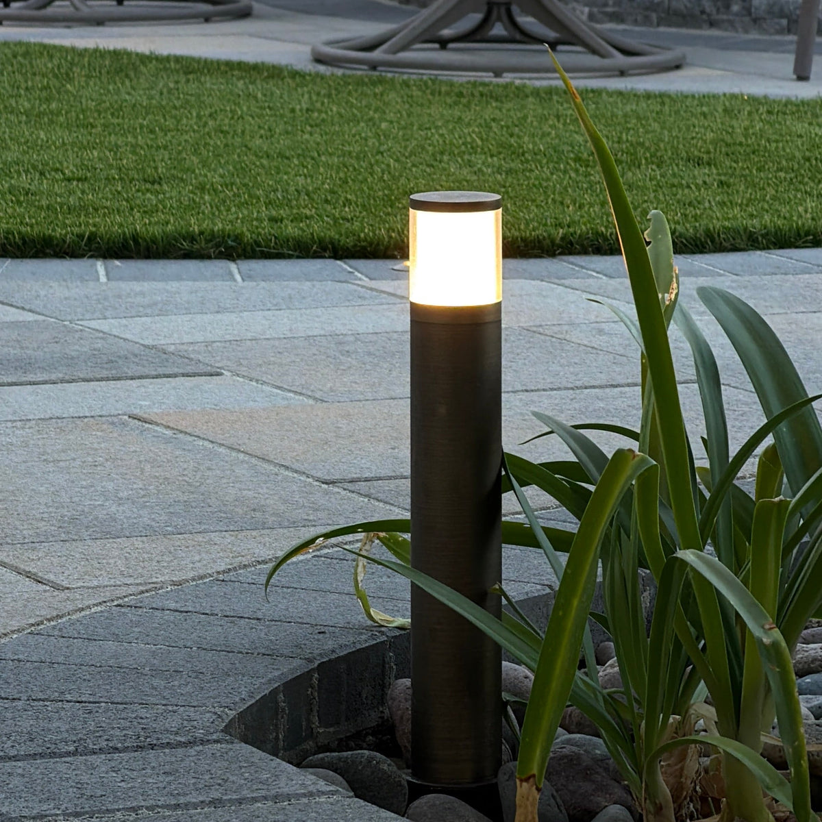 Brutus 8"-15" Brass Bollard