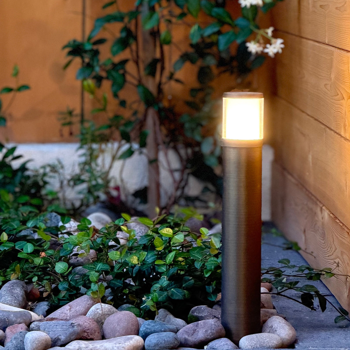 Brutus 8"-15" Brass Bollard