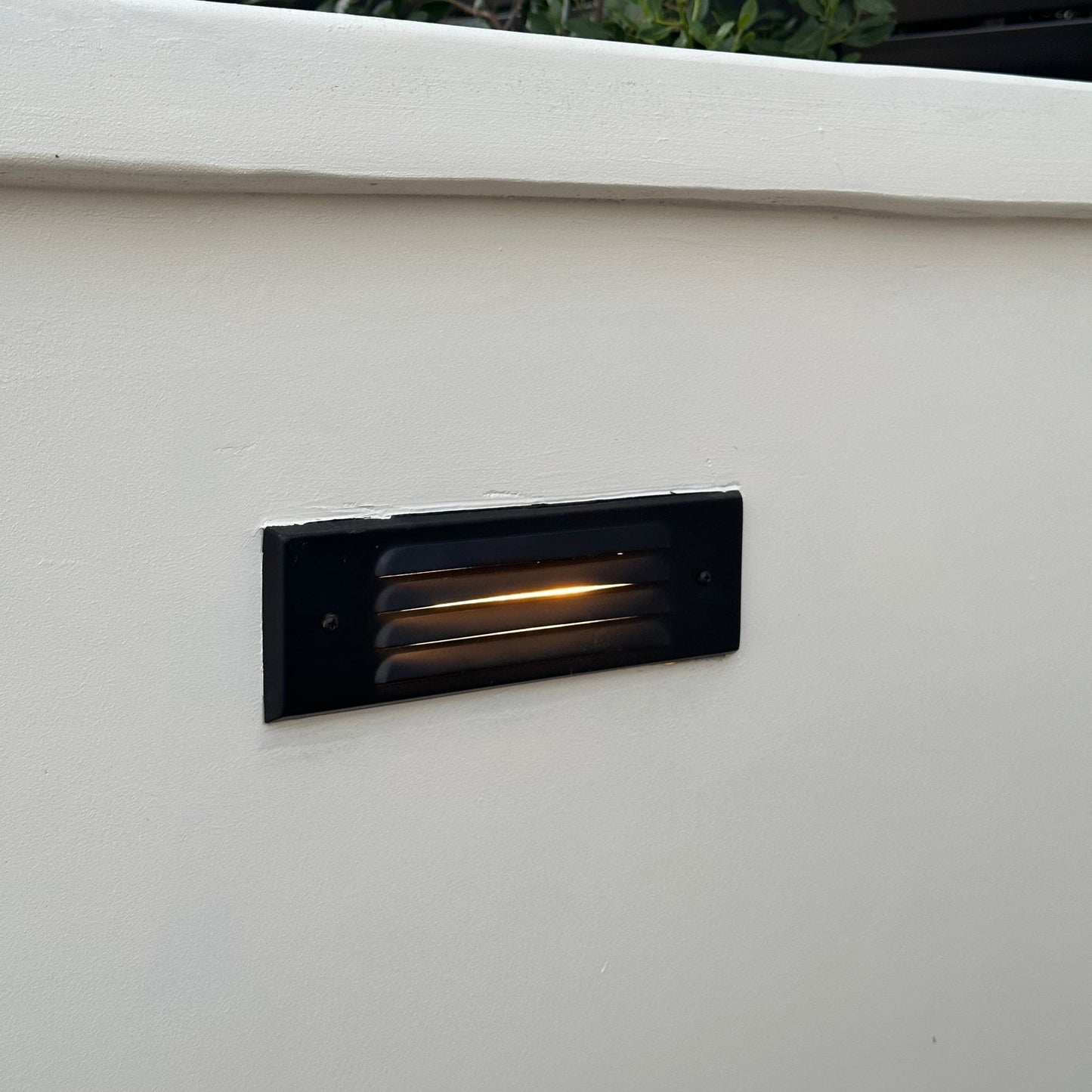 Tulay Black Brass Louvered Steplight