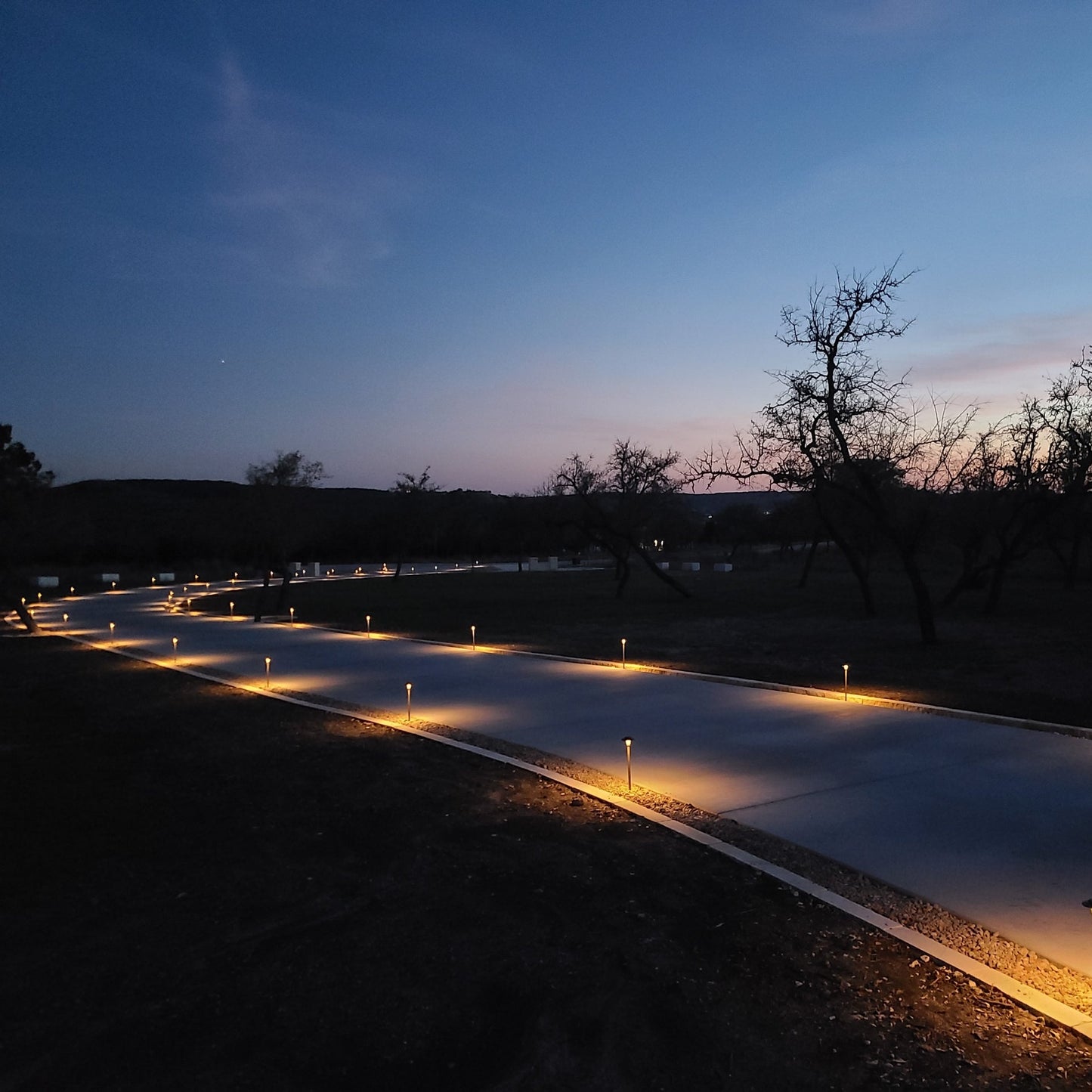 Stelvio SH Brass Path Light